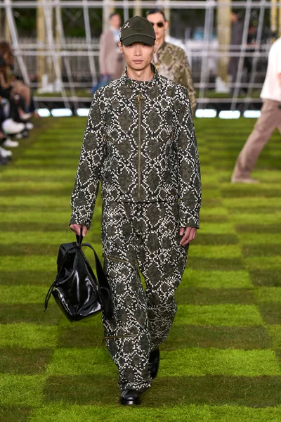 Look 67